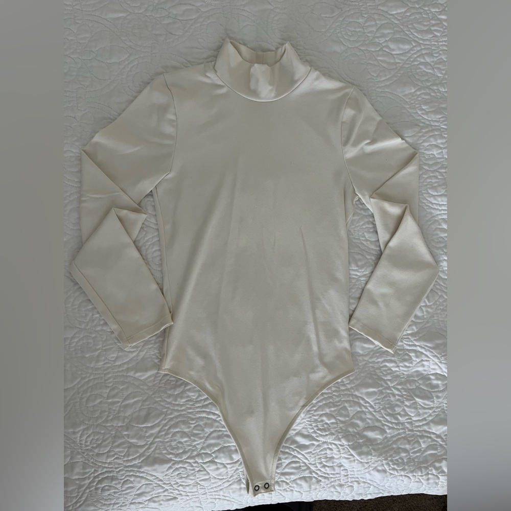Abercrombie & Fitch Soft Cream Bodysuit